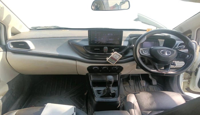 2023 Tata ALTROZ XE CNG, CNG, Manual, 85,025 km, interior