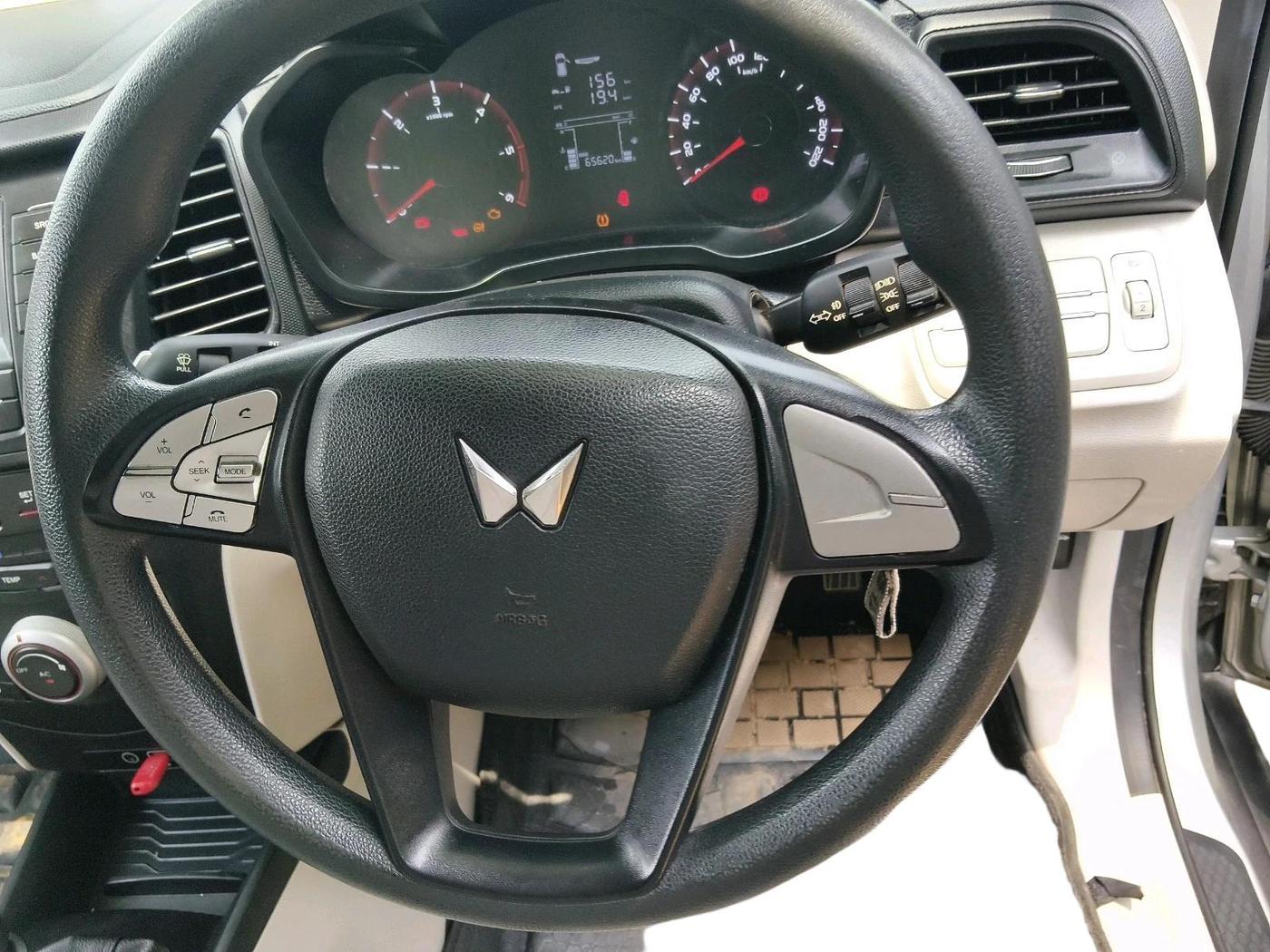 2022 Mahindra XUV300 W6 1.5 Sunroof Diesel, Diesel, Manual, 65,620 km, interior