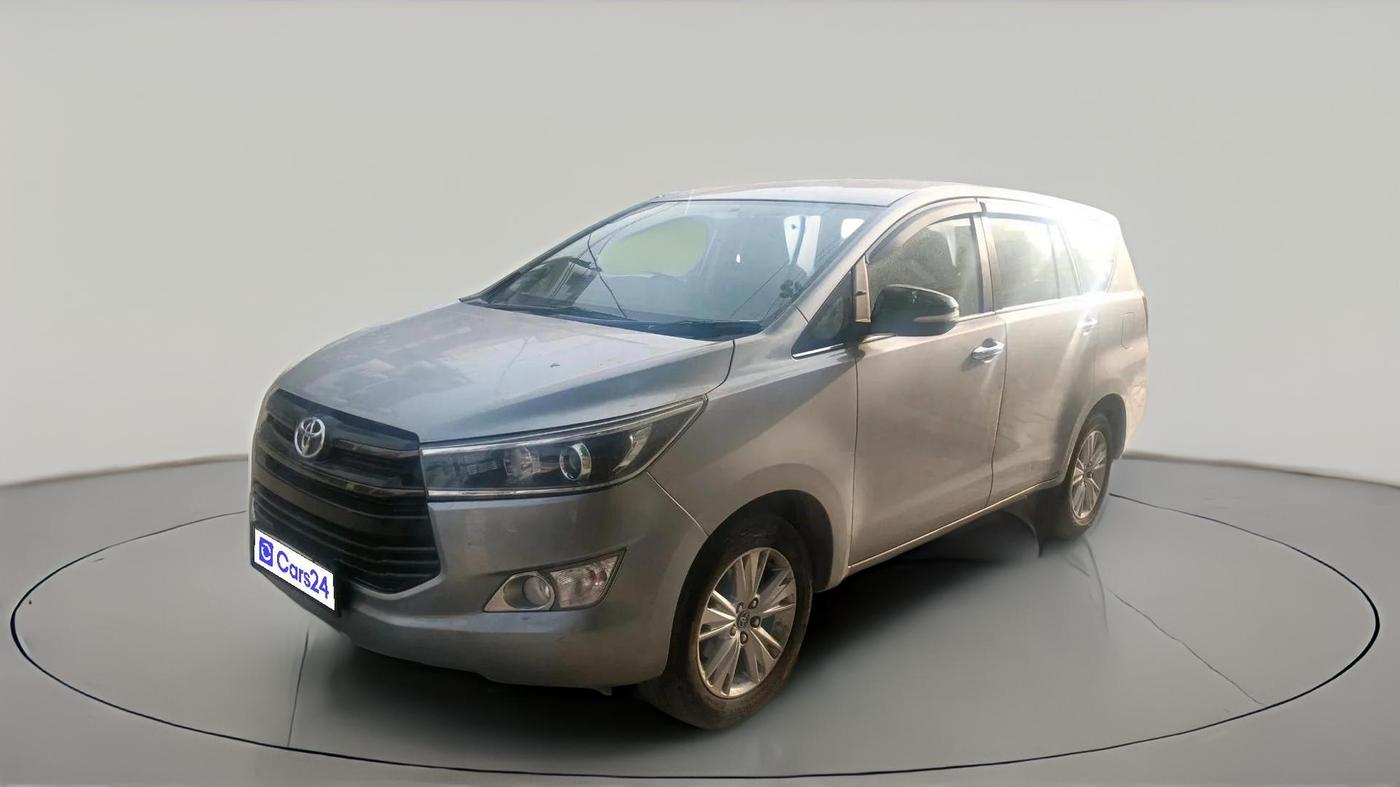 2017 Toyota Innova Crysta 2.4 VX 7 STR, Diesel, Manual, 1,54,844 km, exterior