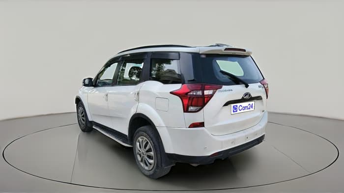 2018 Mahindra XUV500 W7, Diesel, Manual, 96,781 km, exterior