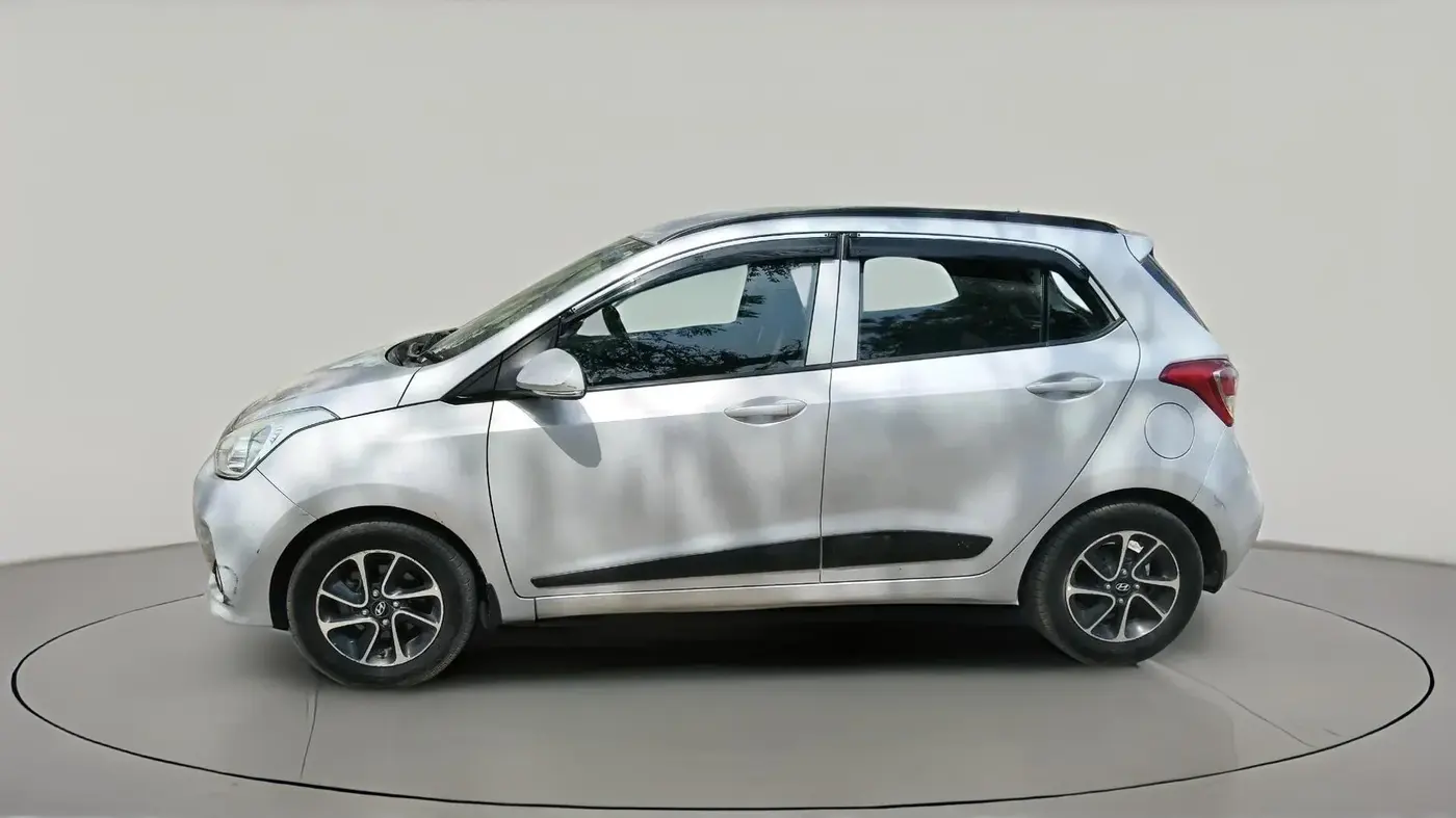 2017 Hyundai Grand i10 SPORTZ AT 1.2 KAPPA VTVT, Petrol, Automatic, 81,307 km, exterior