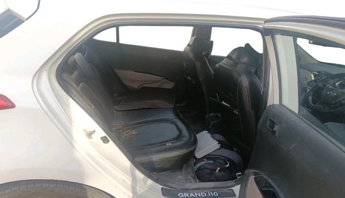 2015 Hyundai Grand i10 MAGNA 1.2 KAPPA VTVT, Petrol, Manual, 1,62,322 km, interior