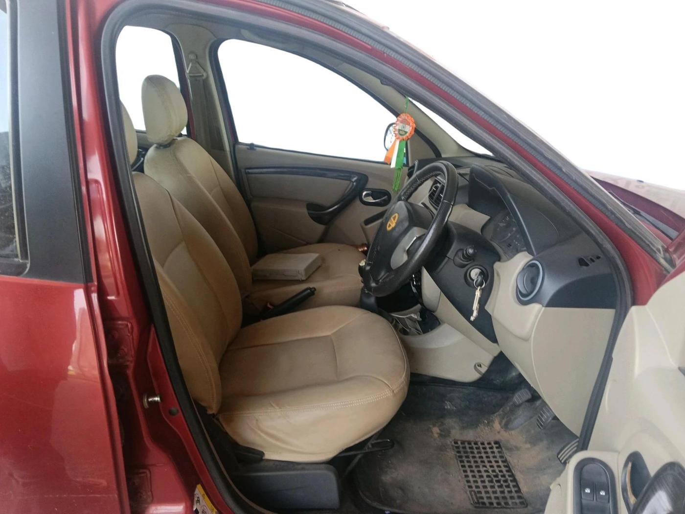 2014 Nissan Terrano XE (D), Diesel, Manual, 1,66,008 km, interior