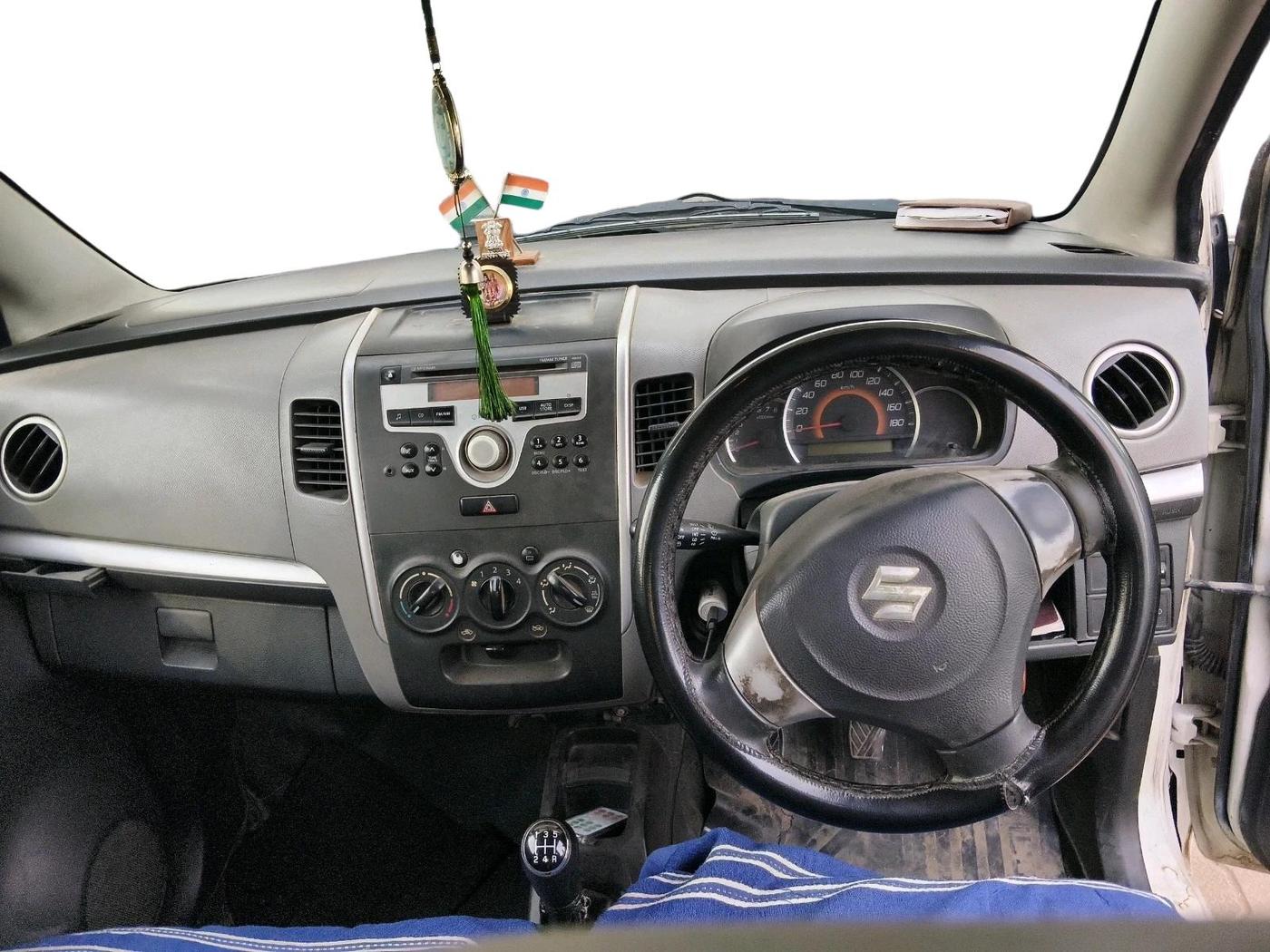 2011 Maruti Wagon R 1.0 VXI, Petrol, Manual, 2,19,955 km, interior