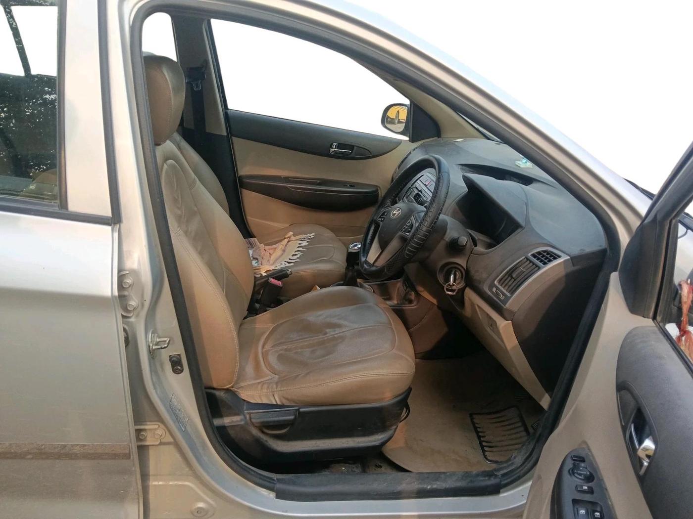 2014 Hyundai i20 SPORTZ 1.4 CRDI, Diesel, Manual, 80,334 km, interior