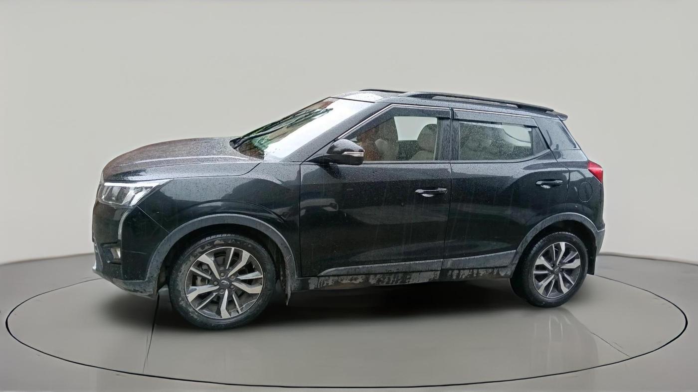 2021 Mahindra XUV300 W8 (O) 1.2 PETROL, Petrol, Manual, 26,331 km, exterior