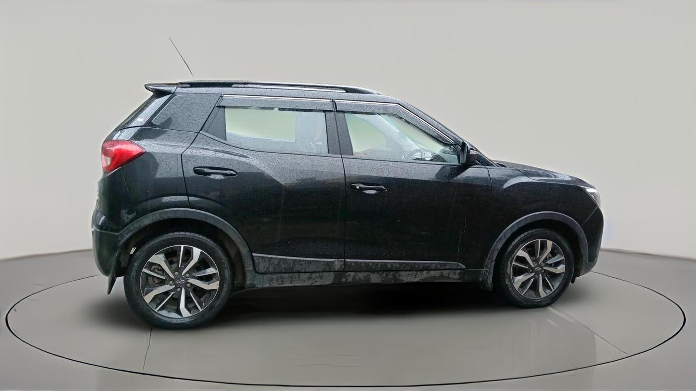 2021 Mahindra XUV300 W8 (O) 1.2 PETROL, Petrol, Manual, 26,331 km, exterior
