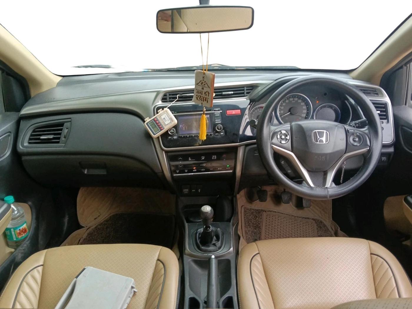 2014 Honda City 1.5L I-VTEC V MT, Petrol, Manual, 1,17,547 km, interior