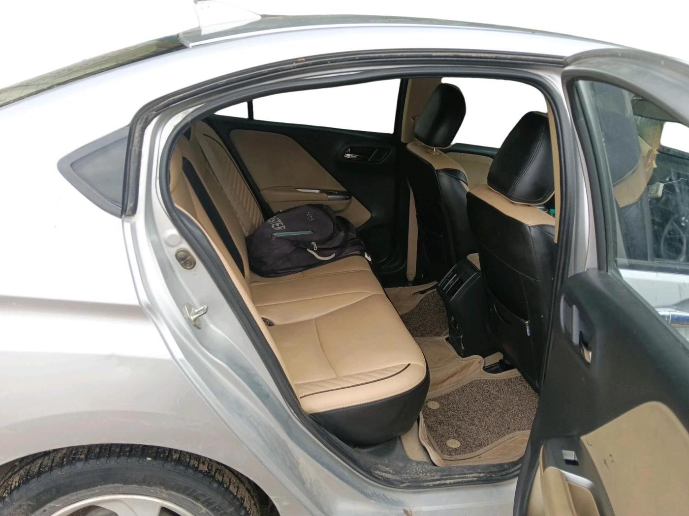 2014 Honda City 1.5L I-VTEC V MT, Petrol, Manual, 1,17,547 km, interior