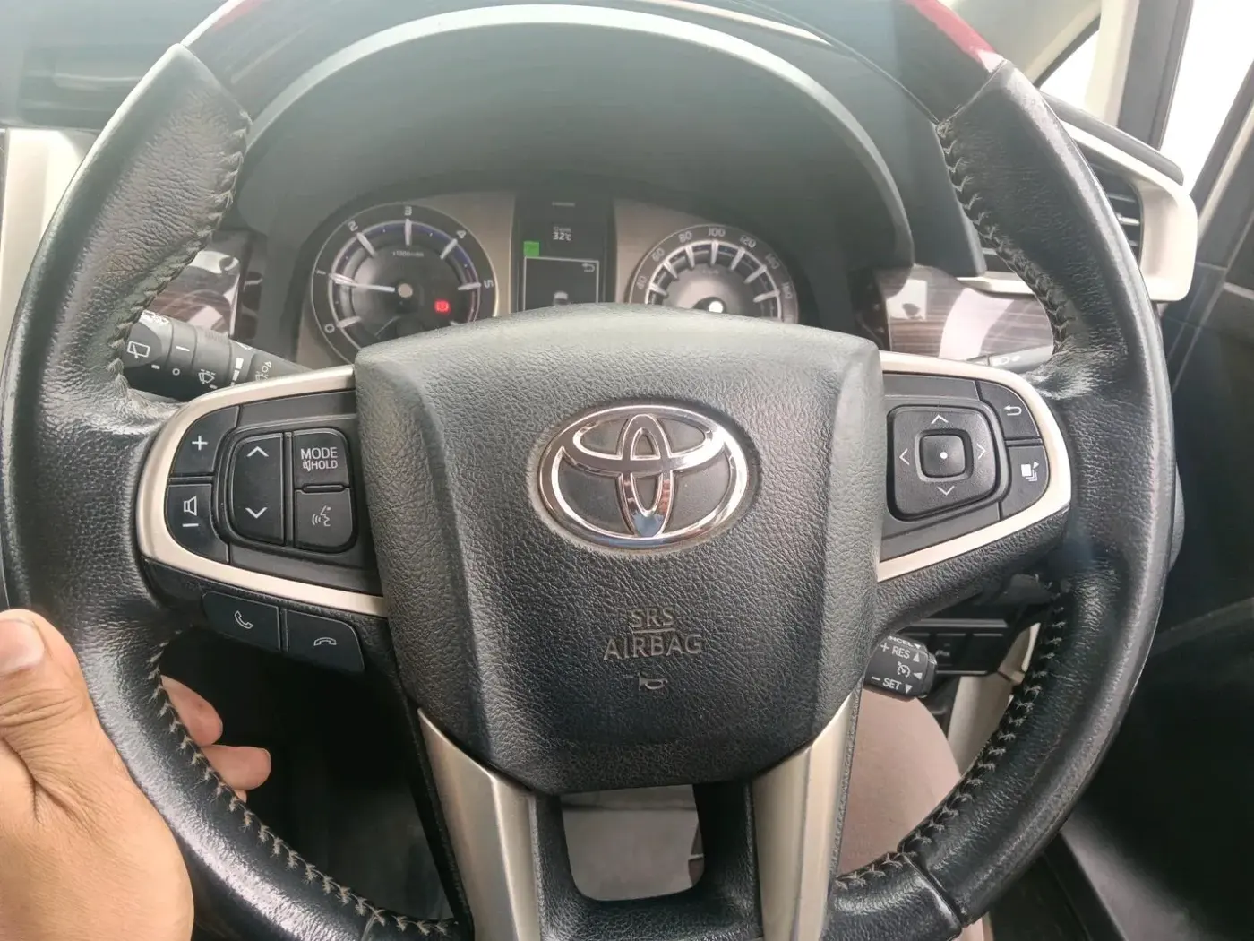 2018 Toyota Innova Crysta 2.4 ZX 7 STR, Diesel, Manual, 1,17,747 km, interior