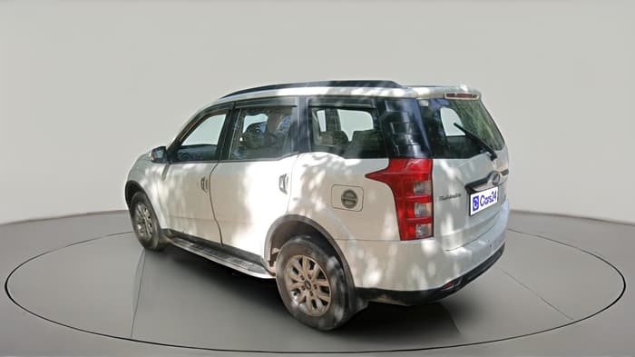 2017 Mahindra XUV500 W8 AT 1.99, Diesel, Automatic, 1,94,370 km, exterior