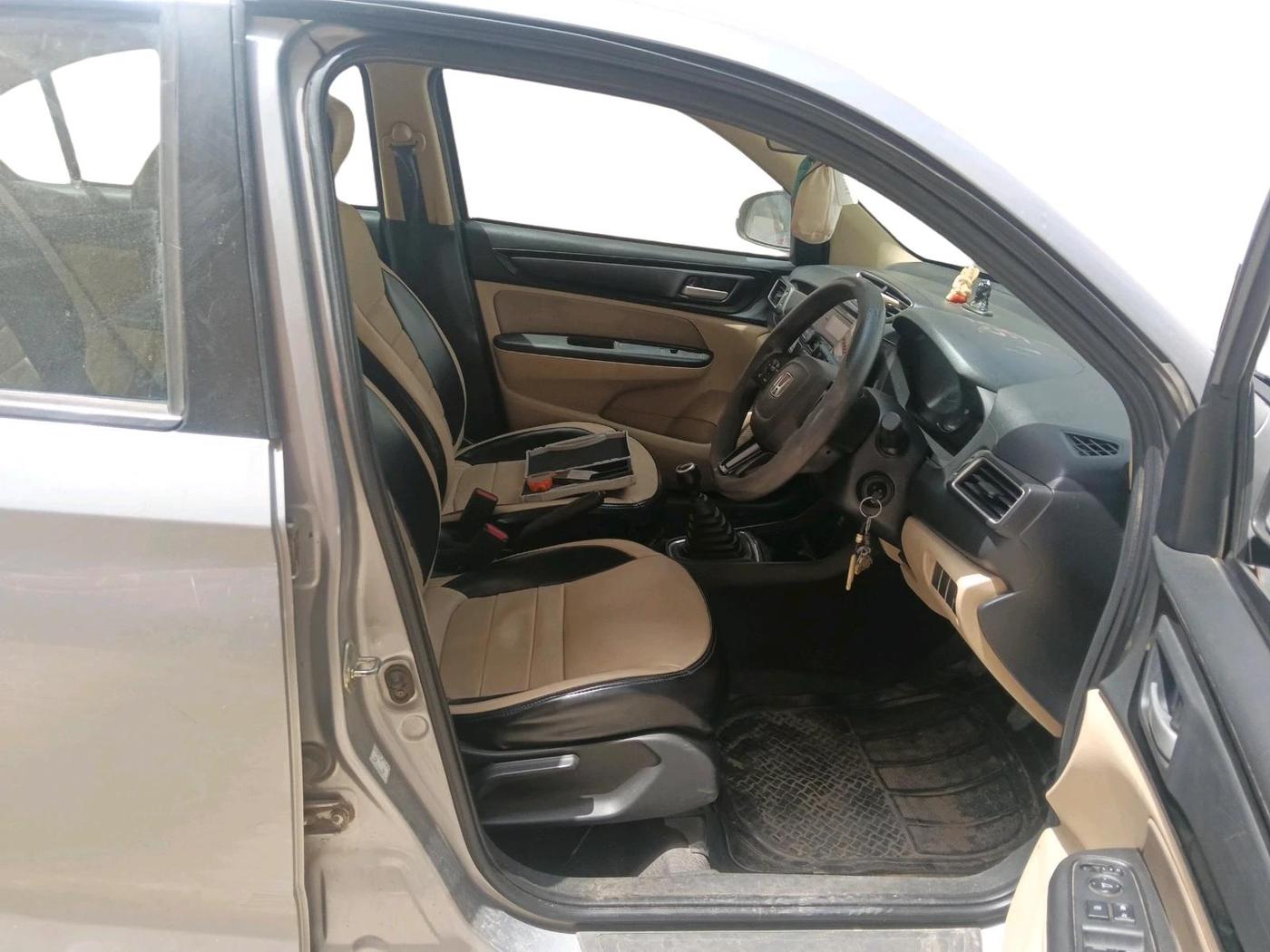 2020 Honda Amaze 1.2L I-VTEC S, Petrol, Manual, 1,23,219 km, interior