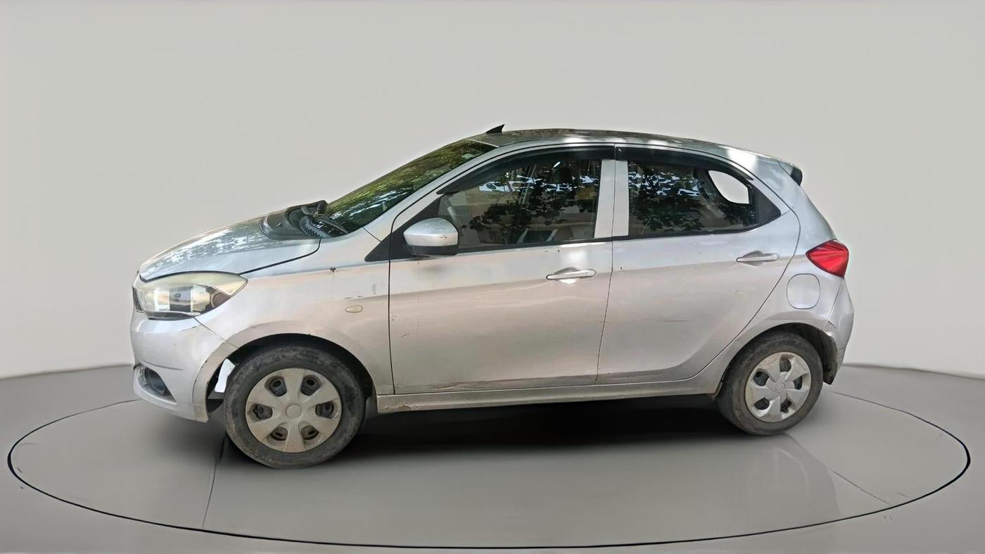 2016 Tata Tiago XT PETROL, Petrol, Manual, 1,27,337 km, exterior