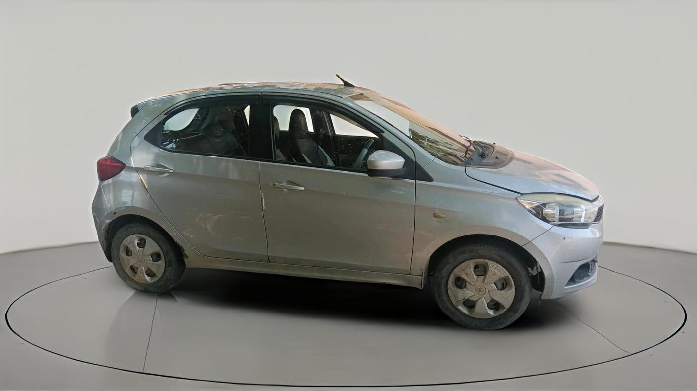2016 Tata Tiago XT PETROL, Petrol, Manual, 1,27,337 km, exterior