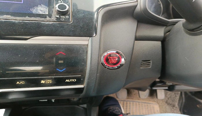 2017 Honda WR-V 1.5L I-DTEC VX MT, Diesel, Manual, 1,35,411 km, interior