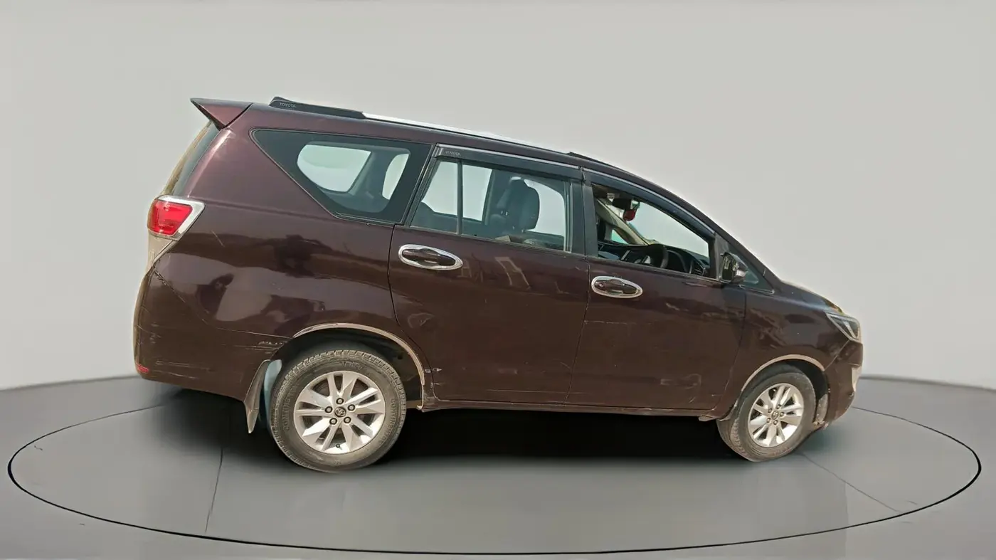 2016 Toyota Innova Crysta 2.8 GX AT 7 STR, Diesel, Automatic, 1,16,543 km, exterior