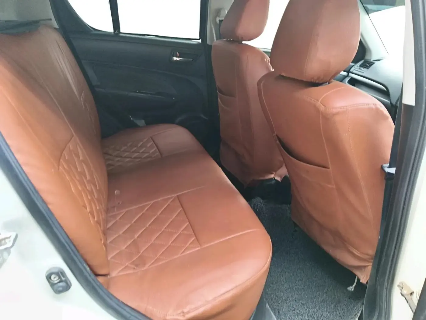 2012 Maruti Swift VXI, CNG, Manual, 1,47,641 km, interior