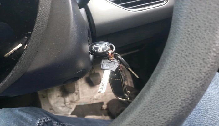 2021 Tata NEXON XE PETROL, Petrol, Manual, 41,574 km, interior