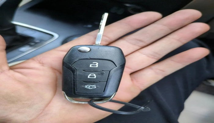 2017 Ford Endeavour TITANIUM 3.2 4X4 AT, Diesel, Automatic, 66,409 km, interior