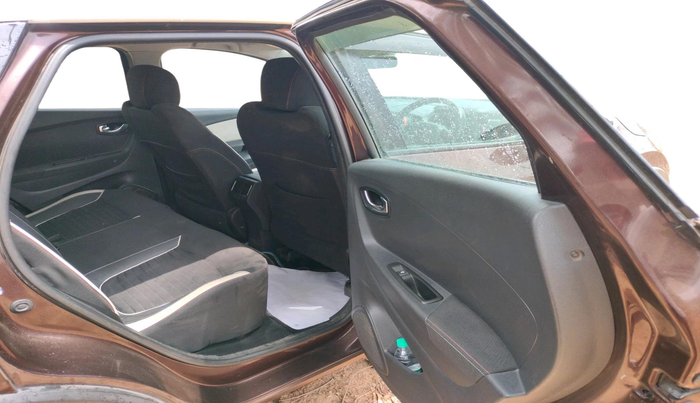 2018 Renault Captur RXT PETROL DUAL TONE, CNG, Manual, 83,120 km, interior