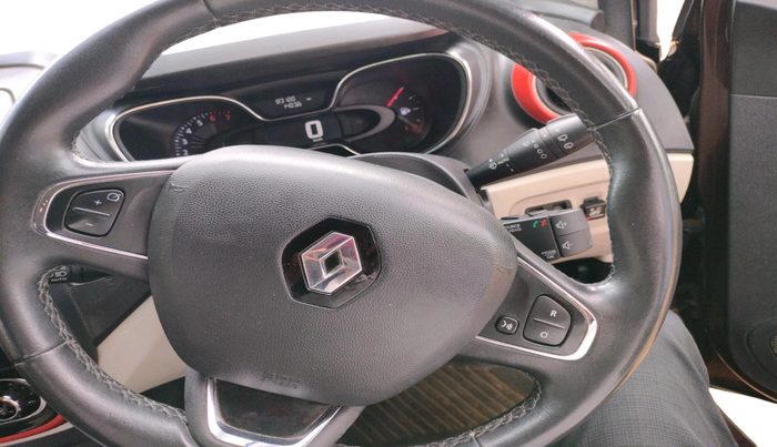 2018 Renault Captur RXT PETROL DUAL TONE, CNG, Manual, 83,120 km, interior