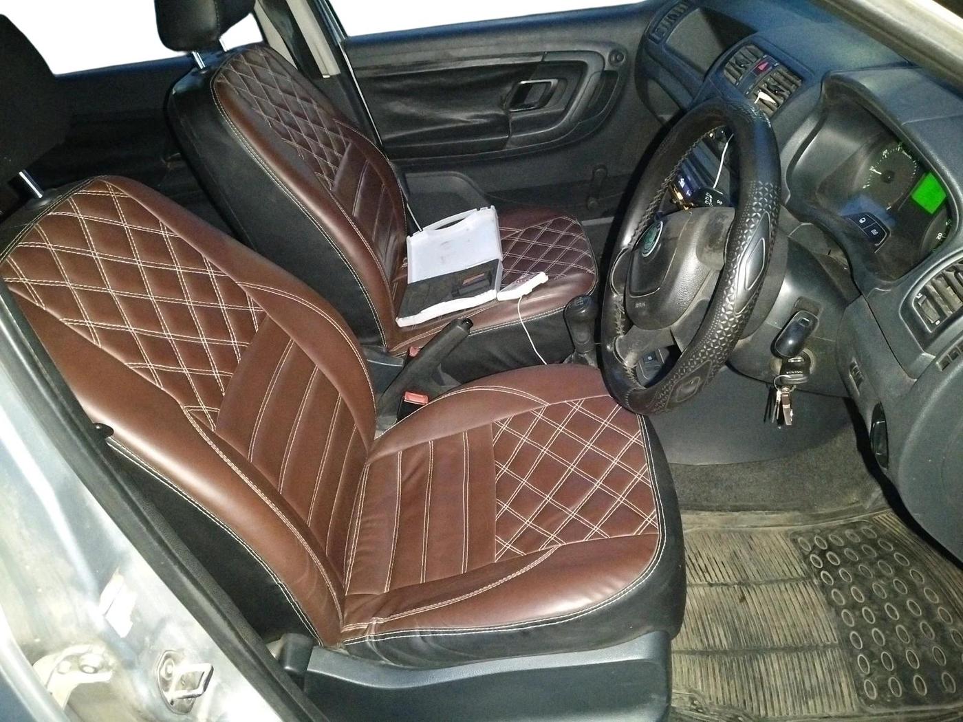 2011 Skoda Fabia ACTIVE 1.2 MPI, Petrol, Manual, 1,04,551 km, interior