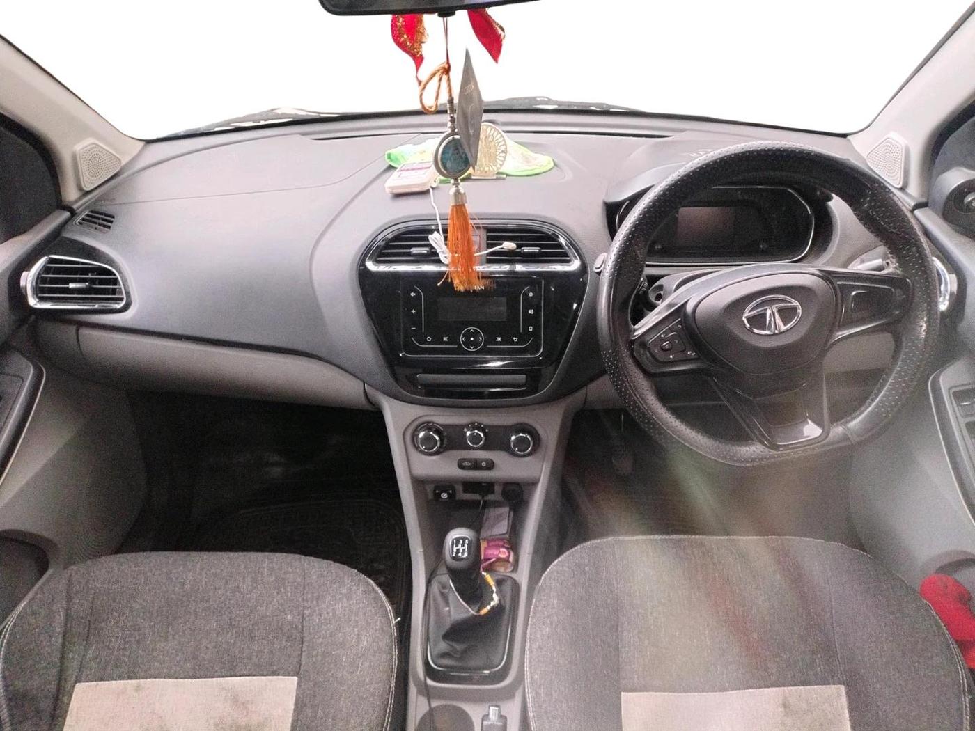 2022 Tata Tiago XT PETROL, CNG, Manual, 1,09,149 km, interior
