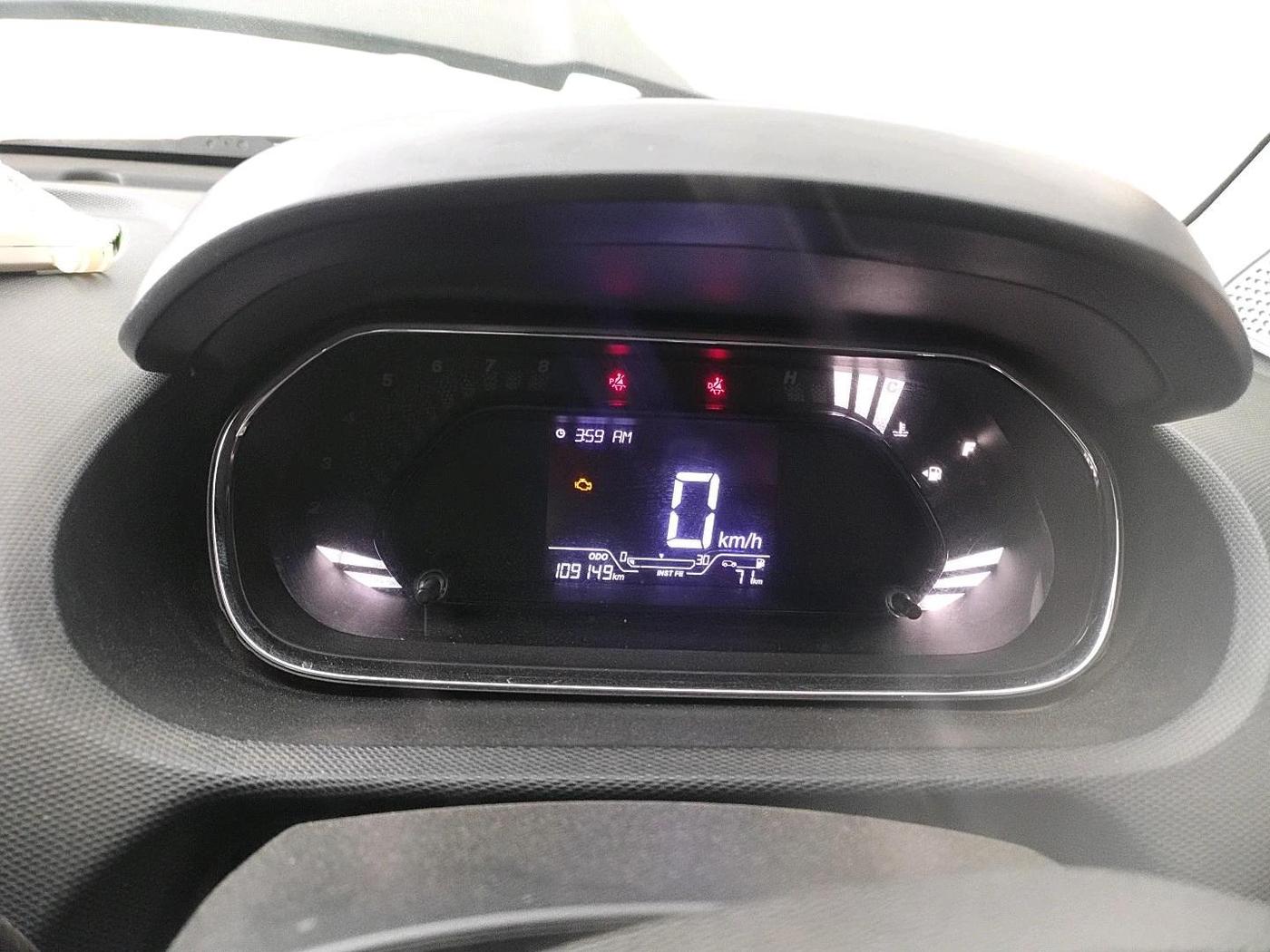 2022 Tata Tiago XT PETROL, CNG, Manual, 1,09,149 km, interior