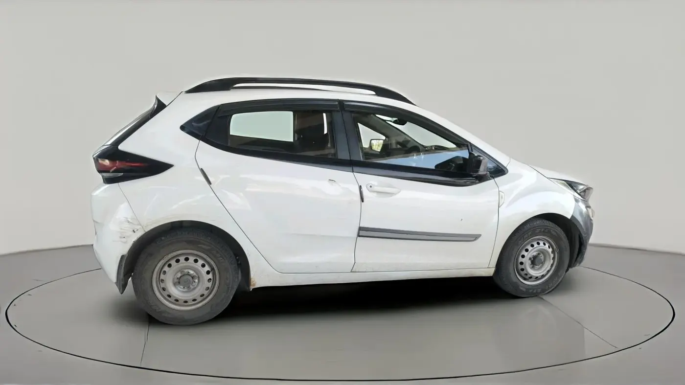 2021 Tata ALTROZ XE PETROL, Petrol, Manual, 61,751 km, exterior