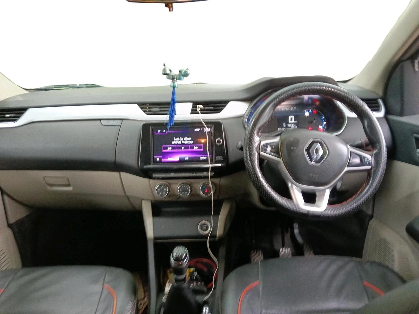 2023 Renault TRIBER RXZ, Petrol, Manual, 1,19,834 km, interior