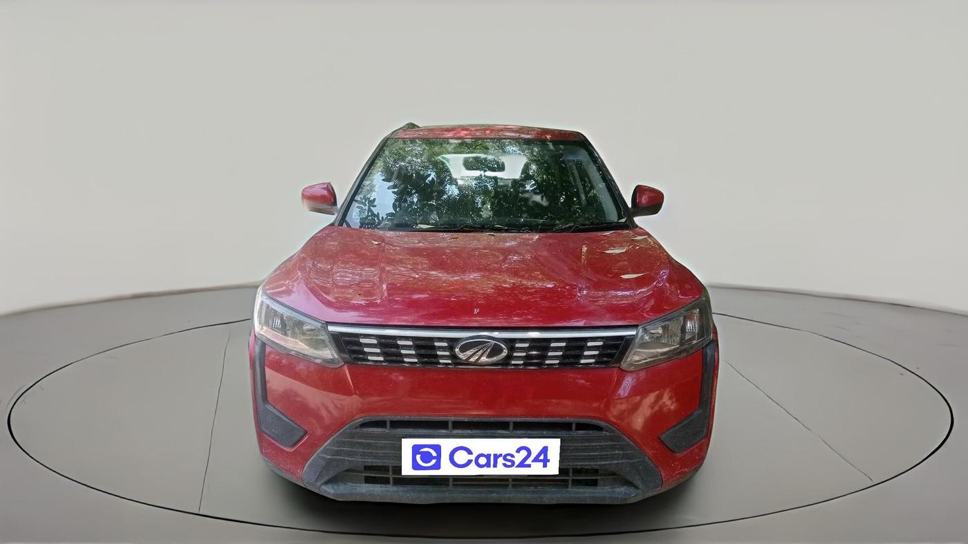 2021 Mahindra XUV300 W6 1.5 DIESEL AMT, Diesel, Automatic, 1,72,201 km, exterior