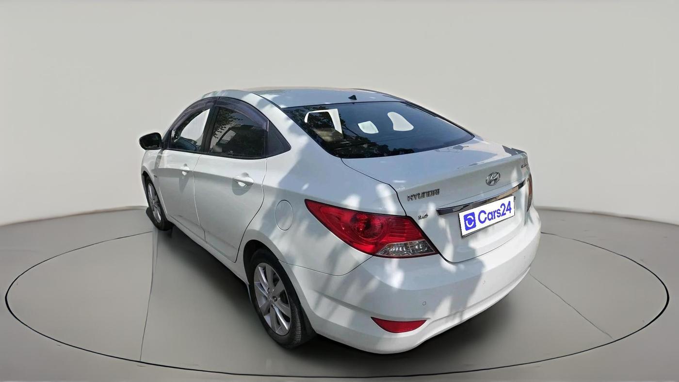 2012 Hyundai Verna FLUIDIC 1.6 CRDI SX, Diesel, Manual, 93,930 km, exterior
