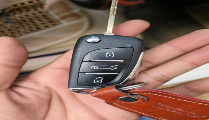 2015 Honda City 1.5L I-DTEC S, Diesel, Manual, 2,11,008 km, interior