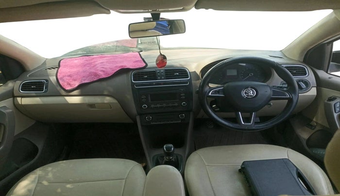 2013 Skoda Rapid ELEGANCE 1.6 TDI CR MT, Diesel, Manual, 1,95,093 km, interior