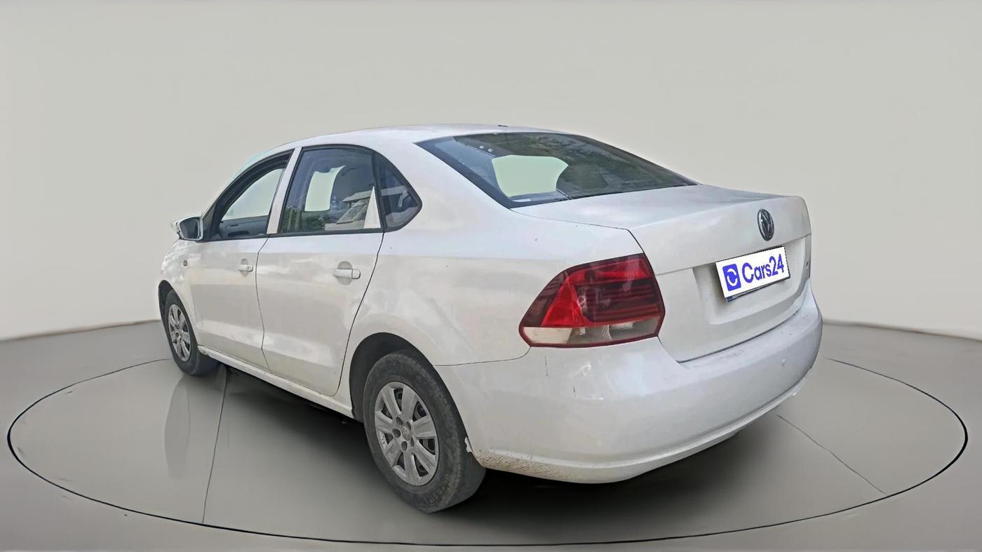 2011 Volkswagen Vento TRENDLINE DIESEL 1.6, Diesel, Manual, 1,00,000 km, exterior