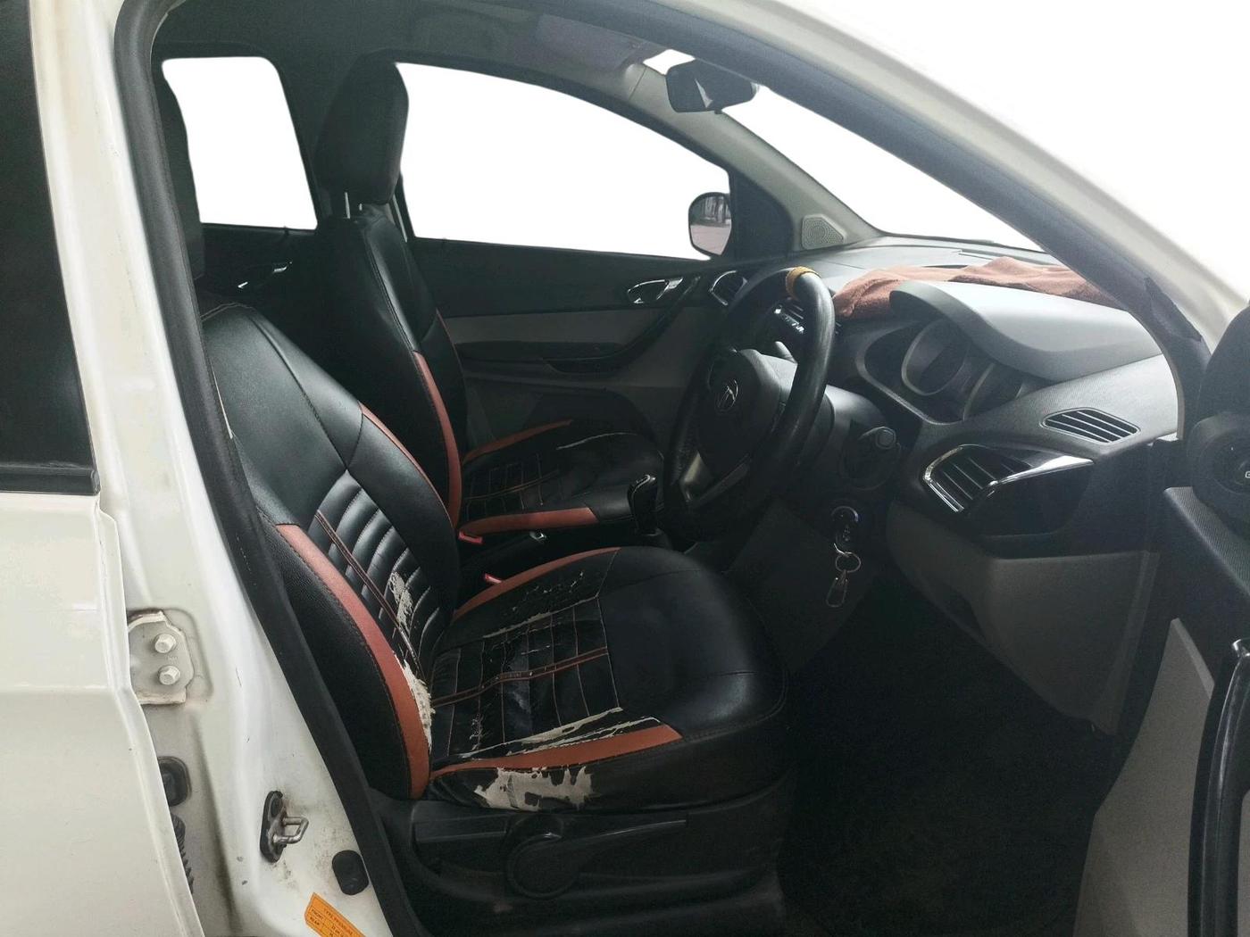 2016 Tata Tiago XZ PETROL, Petrol, Manual, 81,530 km, interior