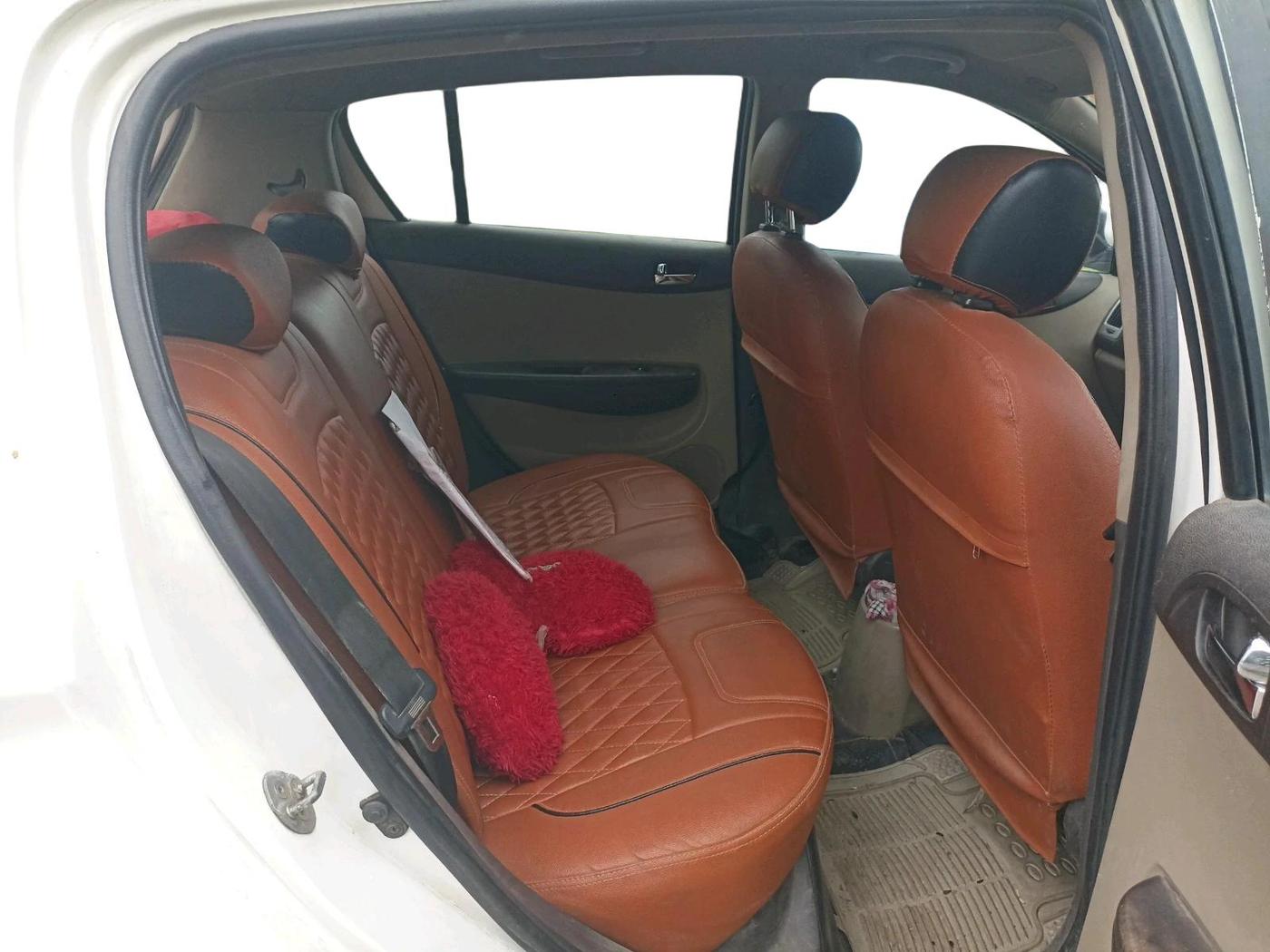 2011 Hyundai i20 SPORTZ 1.4 CRDI, Diesel, Manual, 1,18,094 km, interior