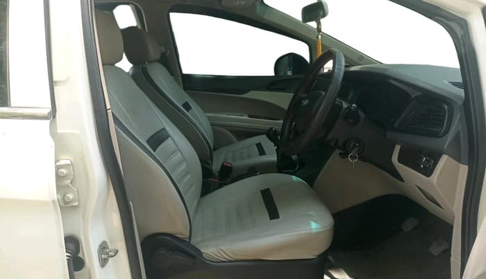 2019 Mahindra MARAZZO M2 8 STR, Diesel, Manual, 83,527 km, interior