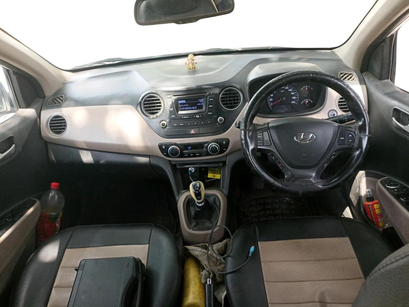 2014 Hyundai Xcent SX 1.1 CRDI (O), Diesel, Manual, 1,22,368 km, interior