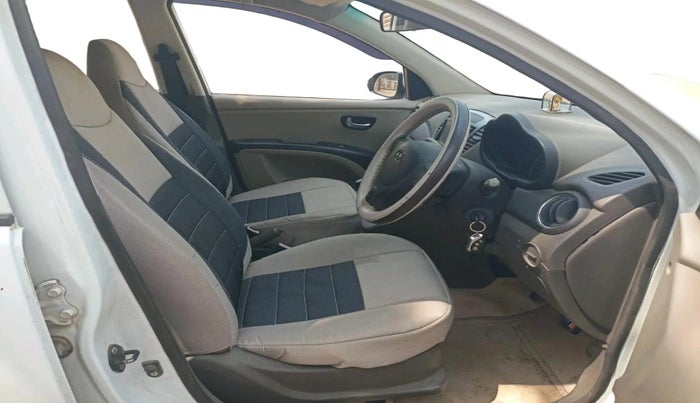 2011 Hyundai i10 MAGNA 1.2, Petrol, Manual, 1,20,039 km, interior