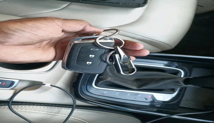 2022 MG HECTOR SHARP 1.5 PETROL CVT, Petrol, Automatic, 42,984 km, interior