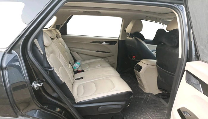 2022 MG HECTOR SHARP 1.5 PETROL CVT, Petrol, Automatic, 42,984 km, interior