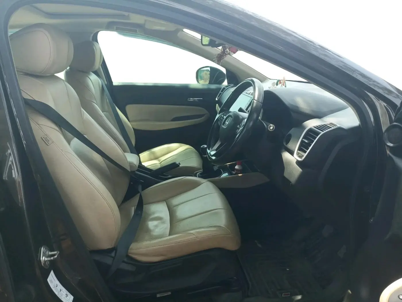 2022 Honda City 1.5L I-DTEC ZX, Diesel, Manual, 94,938 km, interior
