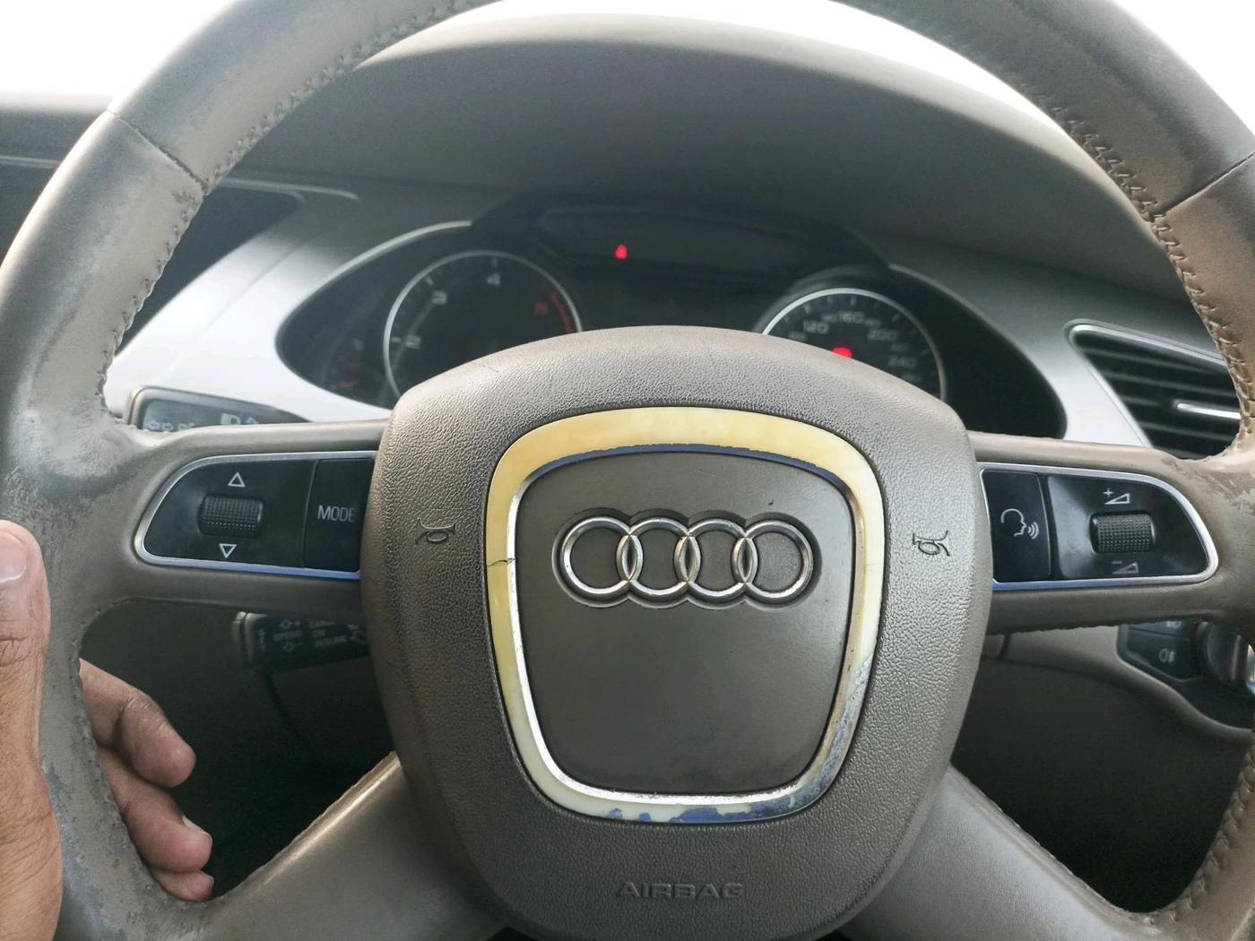 2011 Audi A4 2.0 TDI, Diesel, Automatic, 1,50,183 km, interior