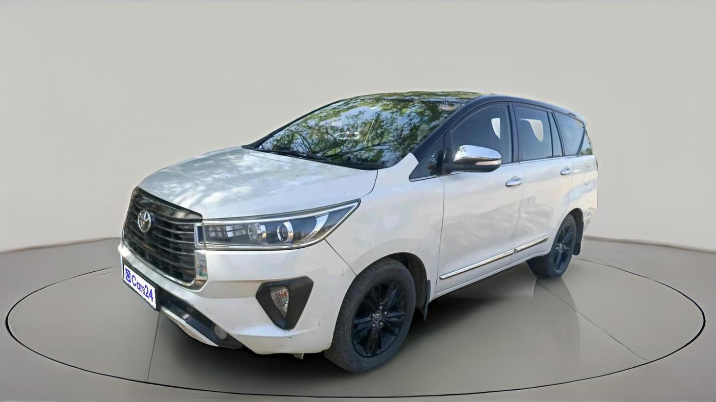 2016 Toyota Innova Crysta 2.8 ZX AT 7 STR, Diesel, Automatic, 1,79,500 km, exterior