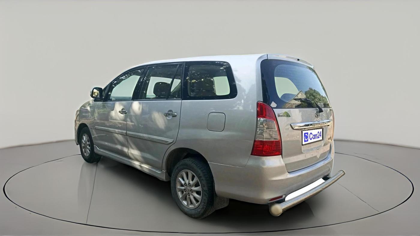 2012 Toyota Innova VX 2.5 7 STR, Diesel, Manual, 1,54,411 km, exterior