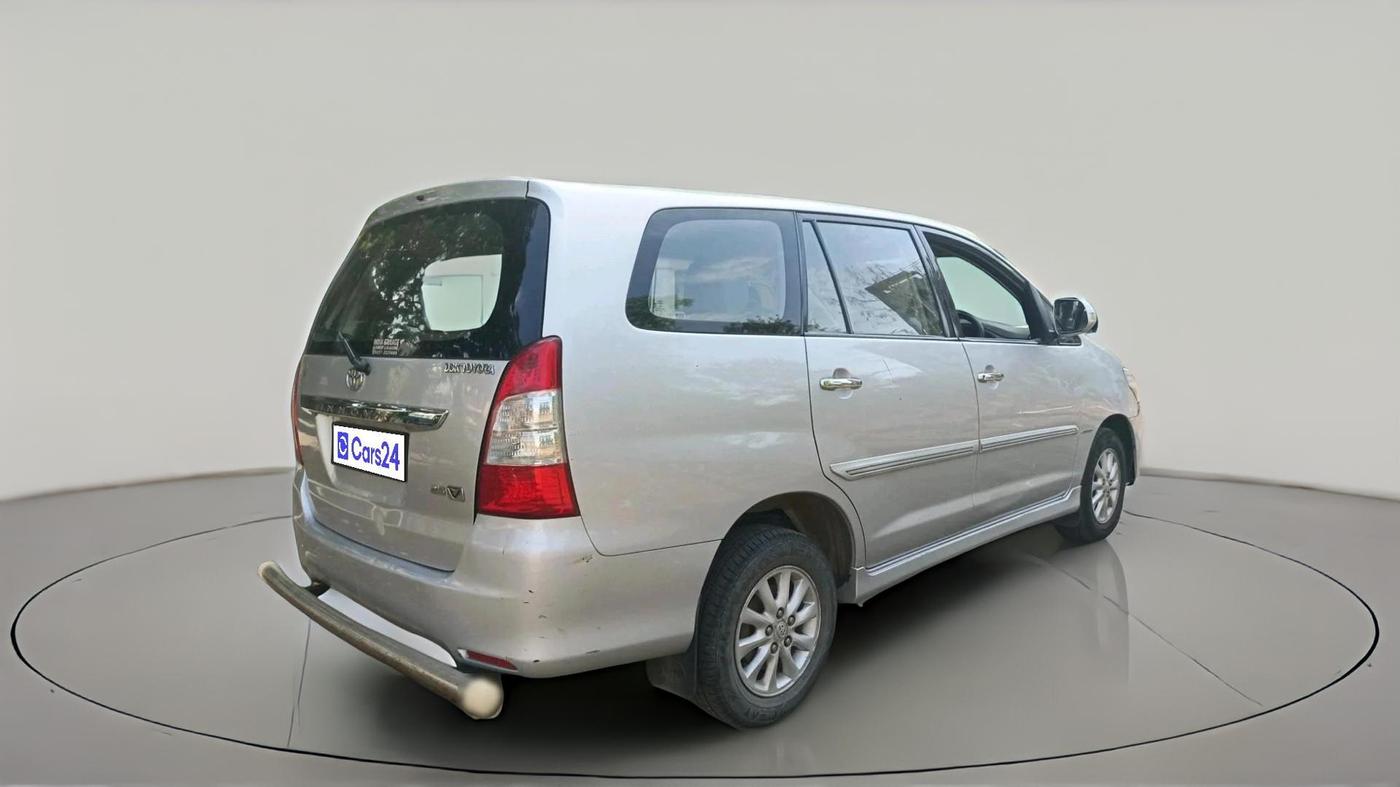 2012 Toyota Innova VX 2.5 7 STR, Diesel, Manual, 1,54,411 km, exterior