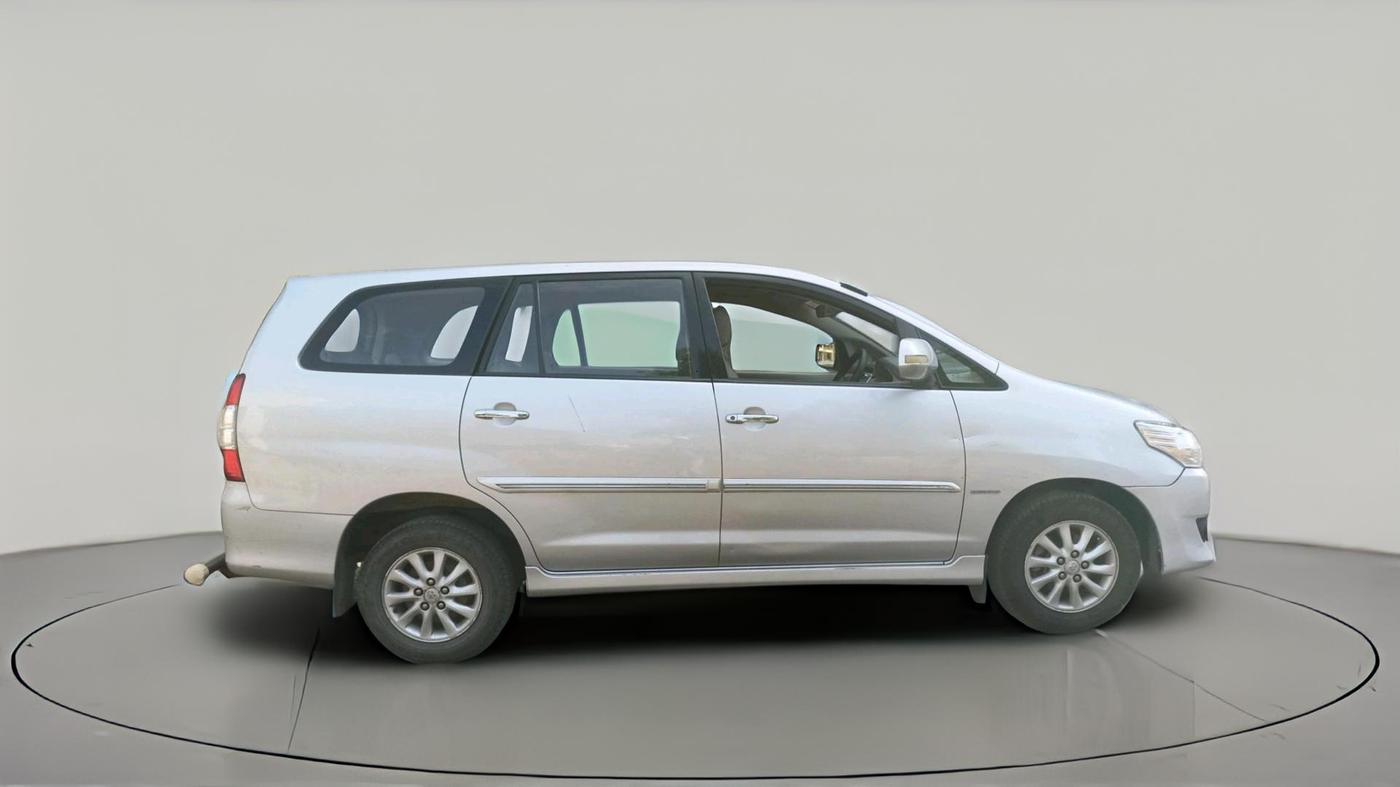 2012 Toyota Innova VX 2.5 7 STR, Diesel, Manual, 1,54,411 km, exterior