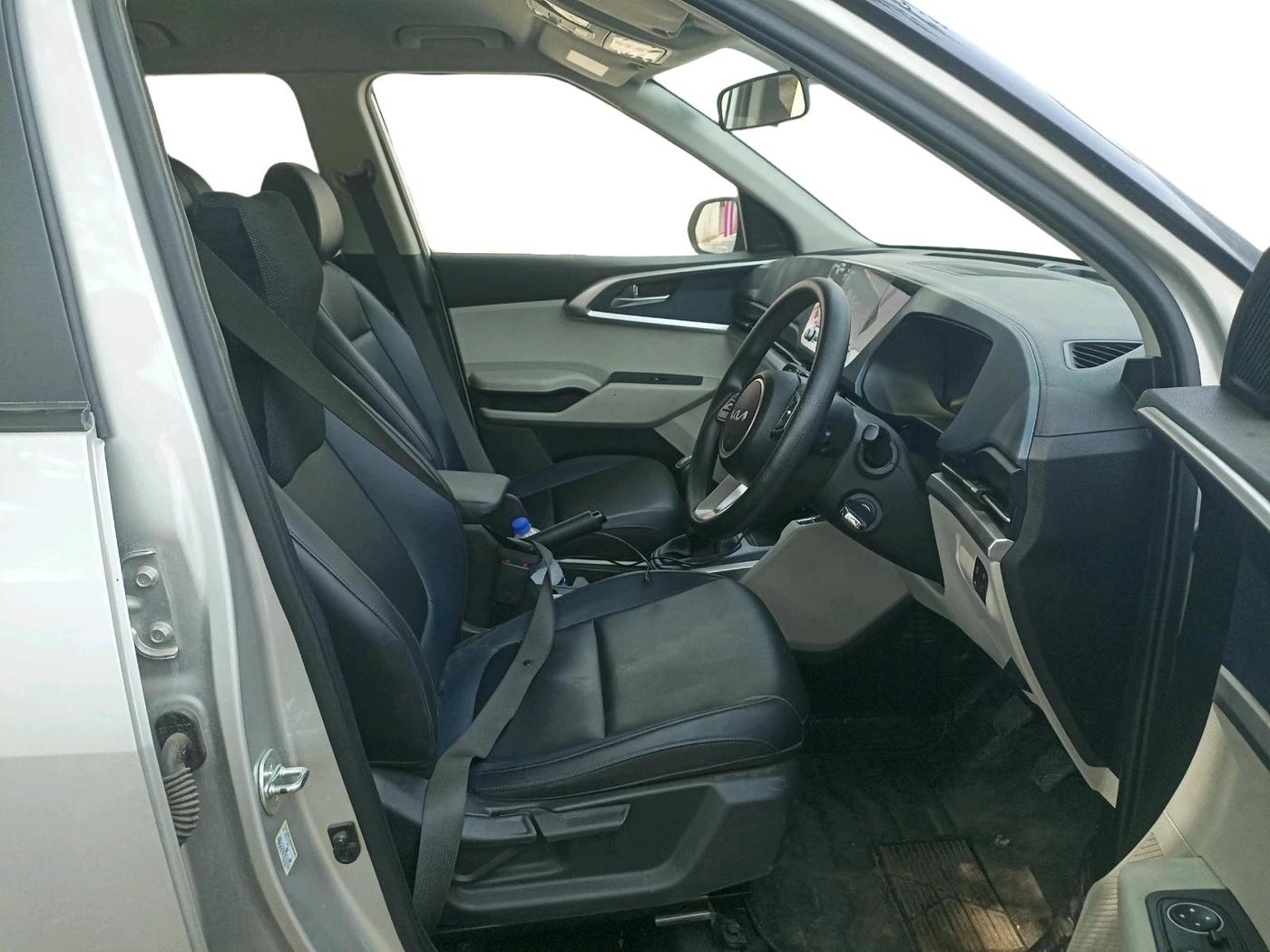 2025 KIA CARENS Premium (O) 1.5 Petrol 7 STR, Petrol, Manual, 23,000 km, interior