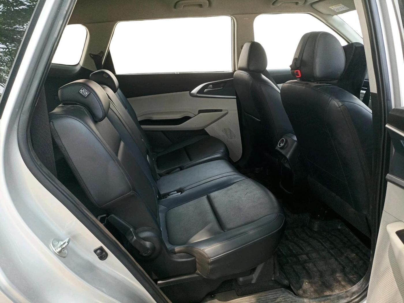 2025 KIA CARENS Premium (O) 1.5 Petrol 7 STR, Petrol, Manual, 23,000 km, interior